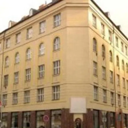 Apartman Beautiful Near Florenc Area Of *